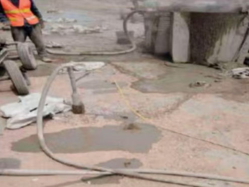 福泉水泥混凝土路面板底注浆技术 路面脱空注浆整治方案