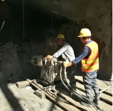 福泉水下抗分散灌浆料特点 水下不分散注浆料介绍